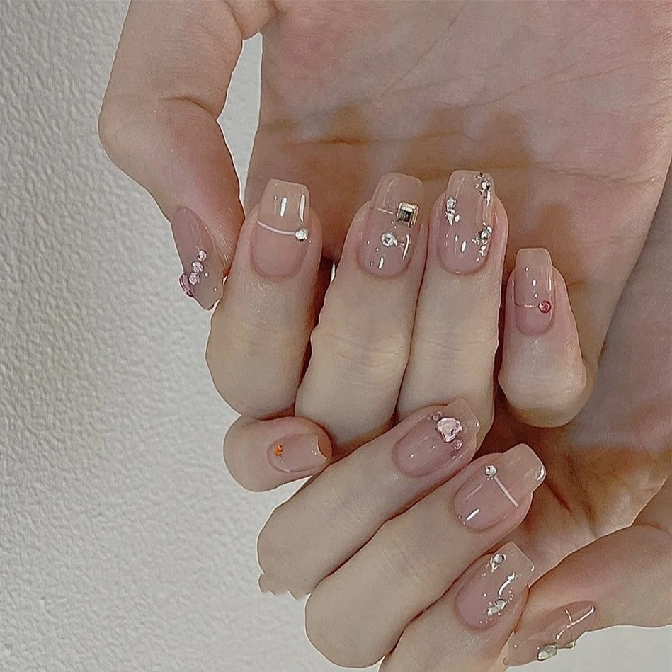 Press on nails